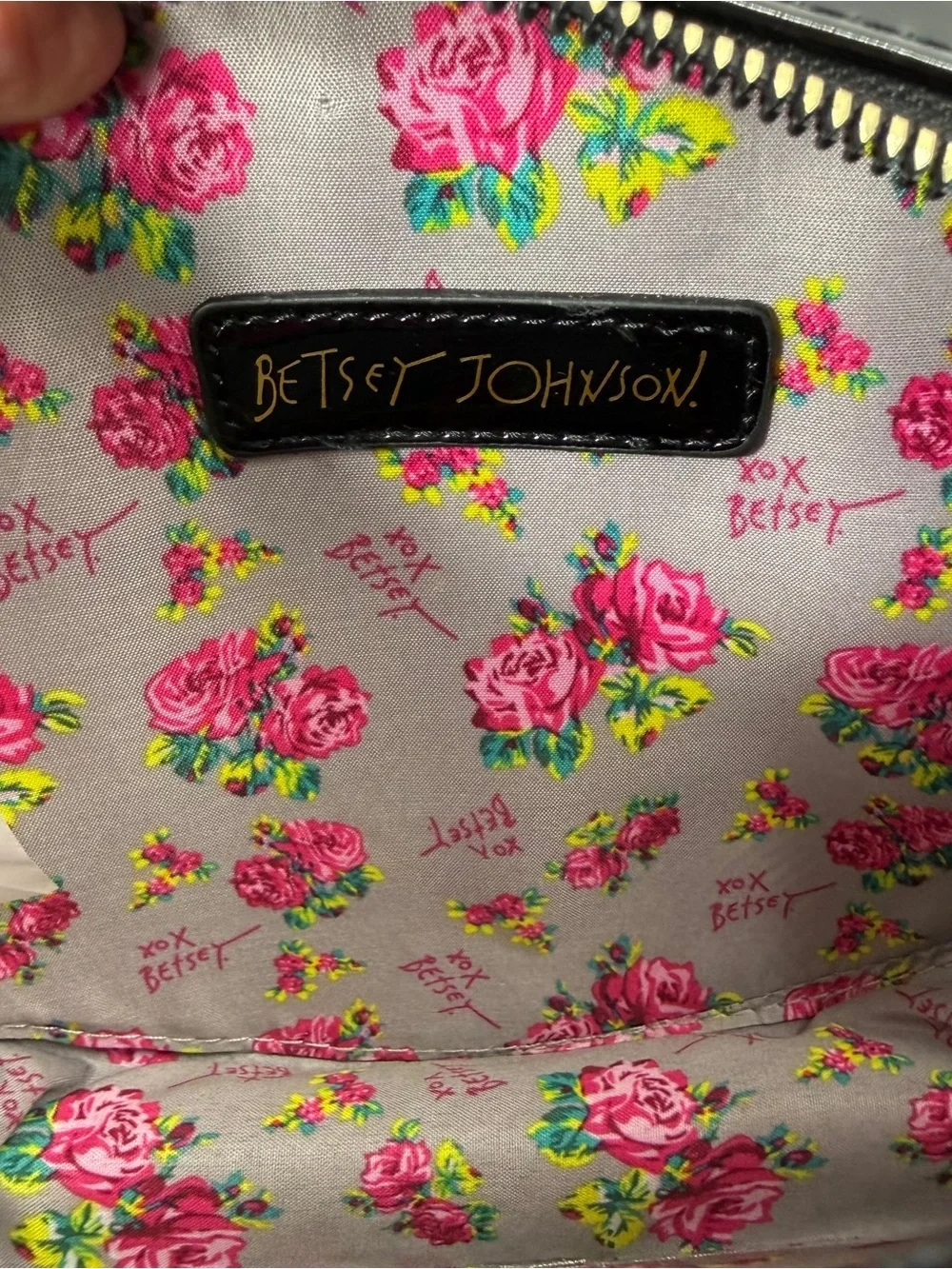 Betsey Johnson Glampire Vampire Crossbody Bag Fang Lips Faux Patent Leather - Picture 11 of 15